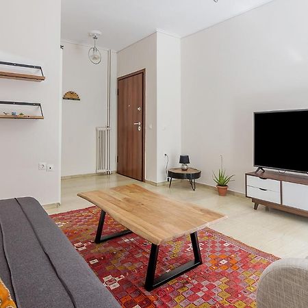 A Modern 2-Bedroom Apartment Near Areios Pagos Athen Exterior foto