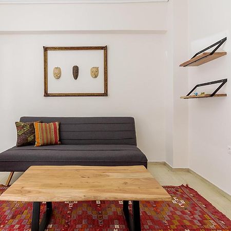 A Modern 2-Bedroom Apartment Near Areios Pagos Athen Exterior foto